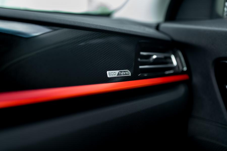 Детали интерьера Kia Niro EcoHybrid 2020 года  (NA) (фото 50 из 63)